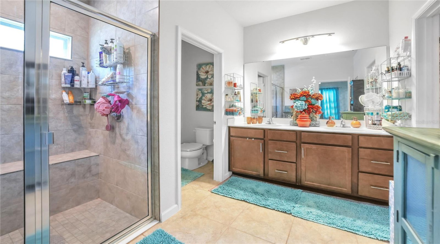 DAVENPORT, Florida 33896, 3 Bedrooms Bedrooms, ,2 BathroomsBathrooms,Residential,For Sale,SIESTA VISTA,0,MFRTB8403344