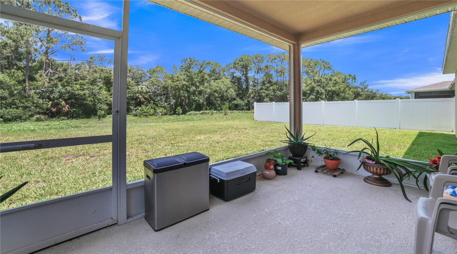 DAVENPORT, Florida 33896, 3 Bedrooms Bedrooms, ,2 BathroomsBathrooms,Residential,For Sale,SIESTA VISTA,0,MFRTB8403344