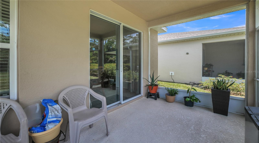 DAVENPORT, Florida 33896, 3 Bedrooms Bedrooms, ,2 BathroomsBathrooms,Residential,For Sale,SIESTA VISTA,0,MFRTB8403344