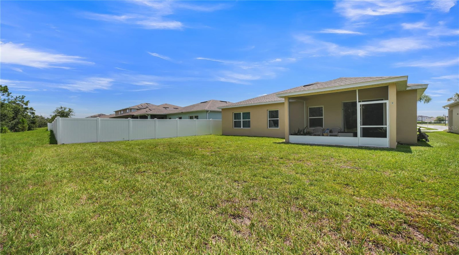 DAVENPORT, Florida 33896, 3 Bedrooms Bedrooms, ,2 BathroomsBathrooms,Residential,For Sale,SIESTA VISTA,0,MFRTB8403344