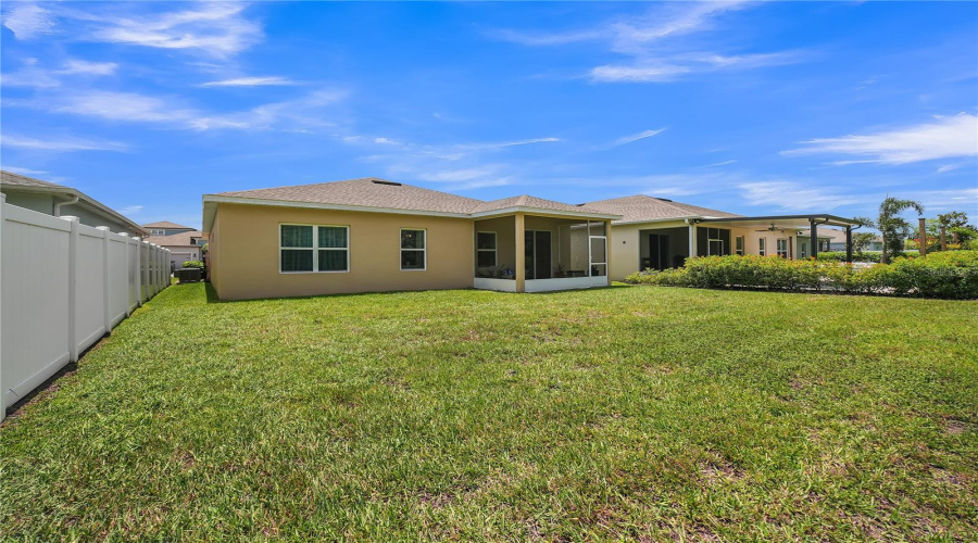 DAVENPORT, Florida 33896, 3 Bedrooms Bedrooms, ,2 BathroomsBathrooms,Residential,For Sale,SIESTA VISTA,0,MFRTB8403344
