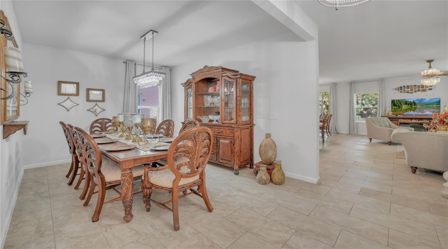 DAVENPORT, Florida 33896, 3 Bedrooms Bedrooms, ,2 BathroomsBathrooms,Residential,For Sale,SIESTA VISTA,0,MFRTB8403344