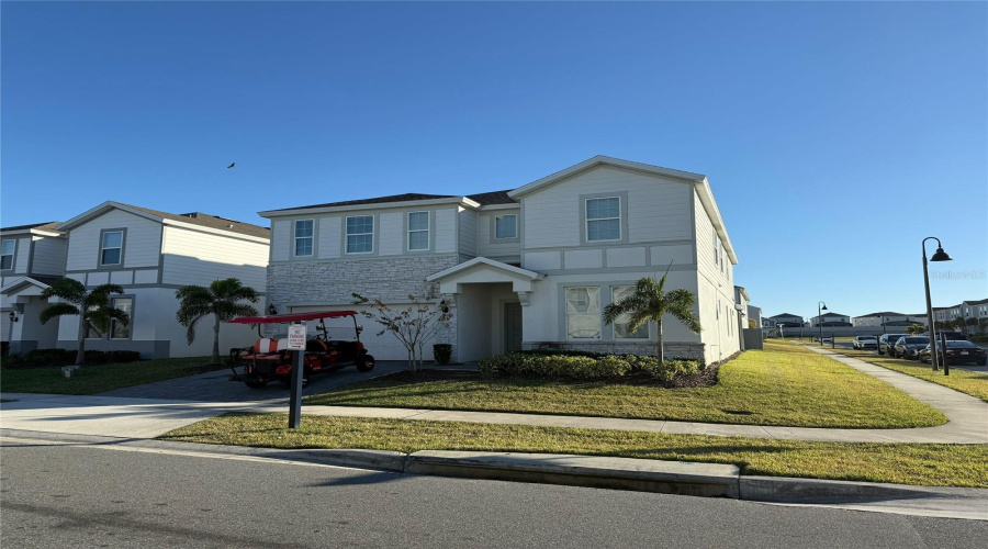 DAVENPORT, Florida 33897, 10 Bedrooms Bedrooms, ,8 BathroomsBathrooms,Residential,For Sale,MAHALO,0,MFRO6370431