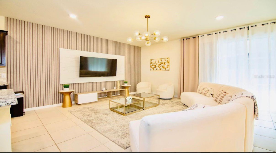 DAVENPORT, Florida 33897, 10 Bedrooms Bedrooms, ,8 BathroomsBathrooms,Residential,For Sale,MAHALO,0,MFRO6370431