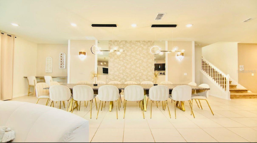 DAVENPORT, Florida 33897, 10 Bedrooms Bedrooms, ,8 BathroomsBathrooms,Residential,For Sale,MAHALO,0,MFRO6370431