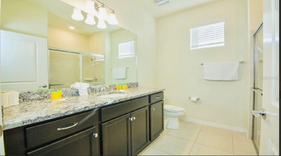 DAVENPORT, Florida 33897, 10 Bedrooms Bedrooms, ,8 BathroomsBathrooms,Residential,For Sale,MAHALO,0,MFRO6370431