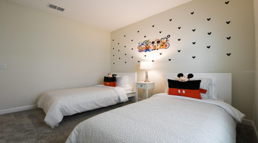 KISSIMMEE, Florida 34746, 5 Bedrooms Bedrooms, ,4 BathroomsBathrooms,Residential,For Sale,MEMORIES,0,MFRG5098710