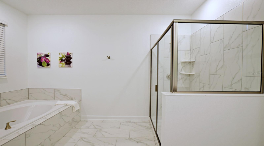 KISSIMMEE, Florida 34746, 8 Bedrooms Bedrooms, ,5 BathroomsBathrooms,Residential,For Sale,PARAGPRAH,0,MFRO6370456