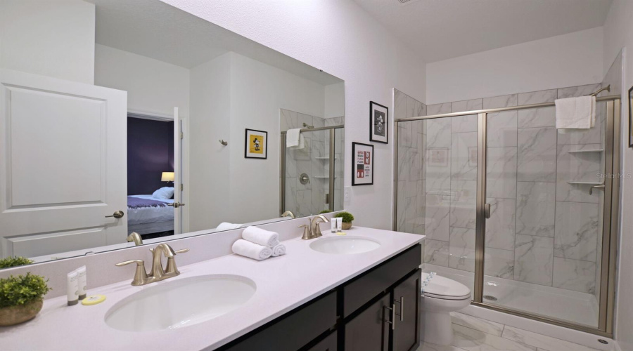 KISSIMMEE, Florida 34746, 8 Bedrooms Bedrooms, ,5 BathroomsBathrooms,Residential,For Sale,PARAGPRAH,0,MFRO6370456