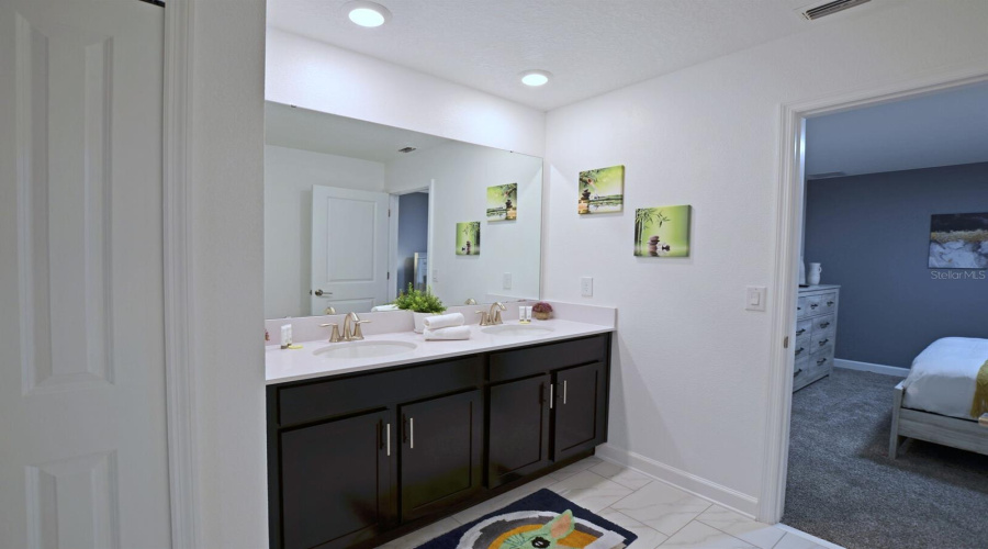 KISSIMMEE, Florida 34746, 8 Bedrooms Bedrooms, ,5 BathroomsBathrooms,Residential,For Sale,PARAGPRAH,0,MFRO6370456