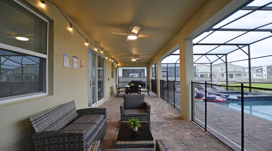 KISSIMMEE, Florida 34746, 8 Bedrooms Bedrooms, ,5 BathroomsBathrooms,Residential,For Sale,PARAGPRAH,0,MFRO6370456