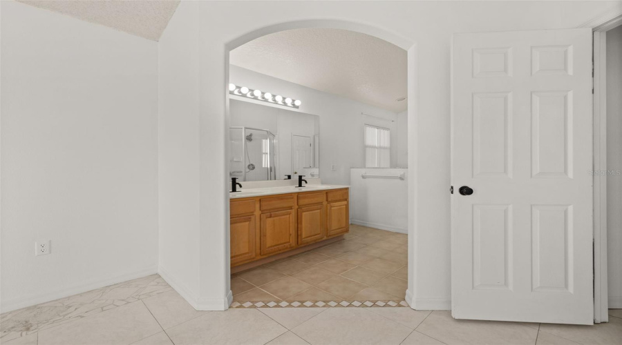 DAVENPORT, Florida 33837, 3 Bedrooms Bedrooms, ,2 BathroomsBathrooms,Residential,For Sale,SIR PHILLIPS,0,MFRS5140912