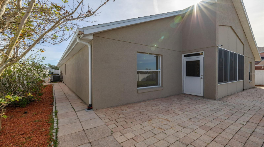 DAVENPORT, Florida 33837, 3 Bedrooms Bedrooms, ,2 BathroomsBathrooms,Residential,For Sale,SIR PHILLIPS,0,MFRS5140912