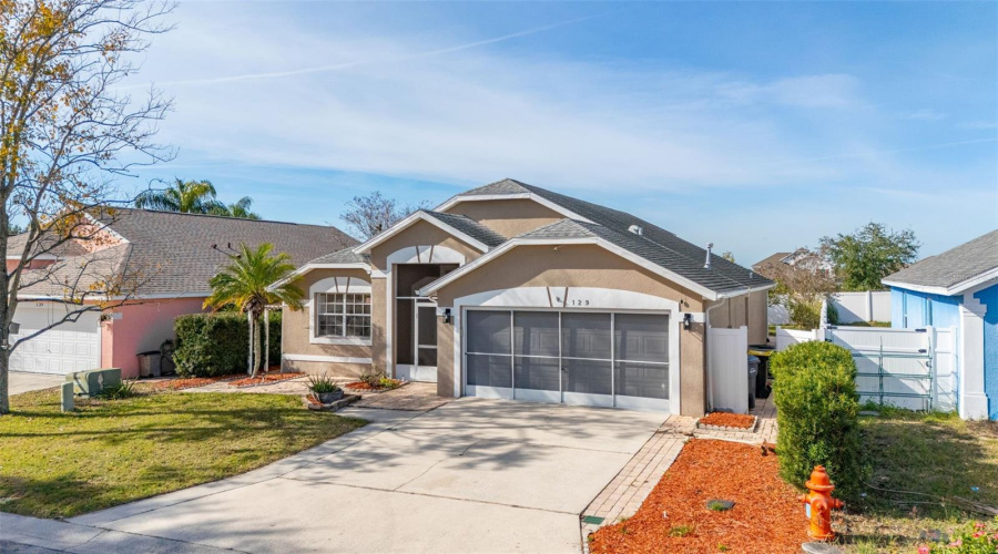 DAVENPORT, Florida 33837, 3 Bedrooms Bedrooms, ,2 BathroomsBathrooms,Residential,For Sale,SIR PHILLIPS,0,MFRS5140912