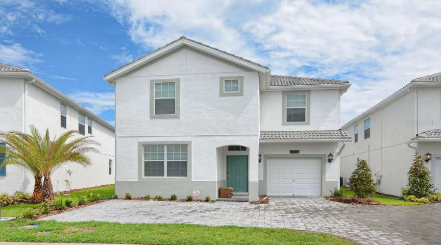 KISSIMMEE, Florida 34746, 6 Bedrooms Bedrooms, ,5 BathroomsBathrooms,Residential,For Sale,KINGS CASTLE,0,MFRO6369736