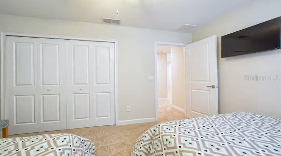 KISSIMMEE, Florida 34746, 6 Bedrooms Bedrooms, ,5 BathroomsBathrooms,Residential,For Sale,KINGS CASTLE,0,MFRO6369736
