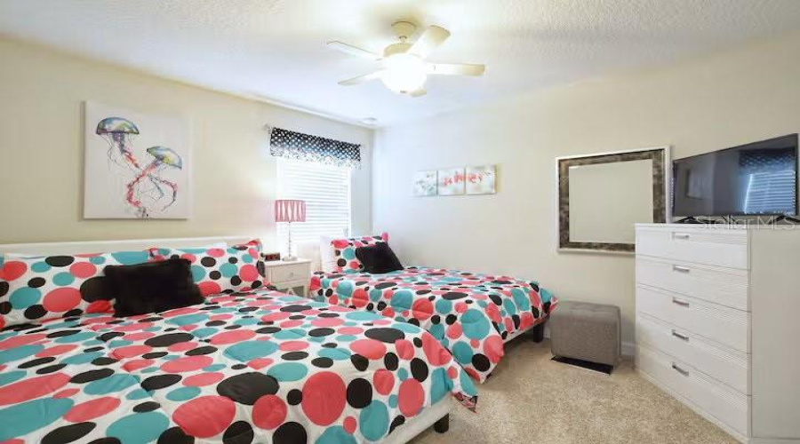 KISSIMMEE, Florida 34746, 6 Bedrooms Bedrooms, ,5 BathroomsBathrooms,Residential,For Sale,KINGS CASTLE,0,MFRO6369736