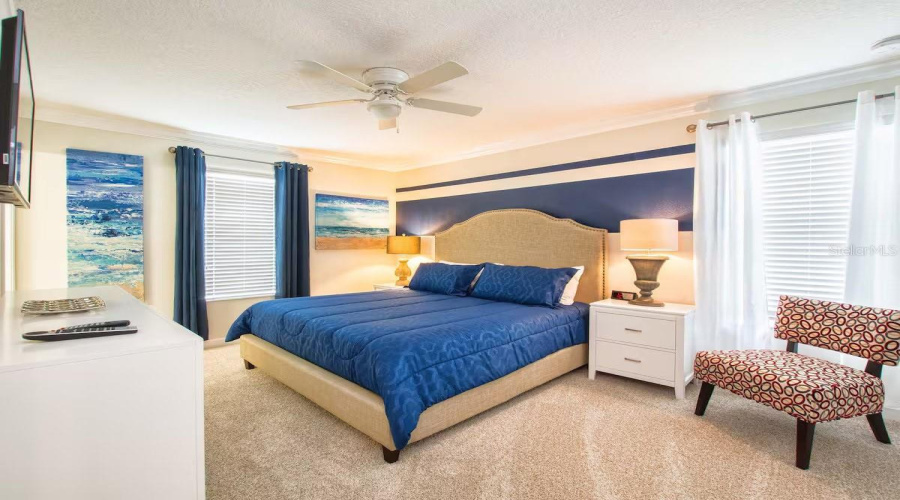 KISSIMMEE, Florida 34746, 6 Bedrooms Bedrooms, ,5 BathroomsBathrooms,Residential,For Sale,KINGS CASTLE,0,MFRO6369736