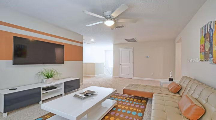 KISSIMMEE, Florida 34746, 6 Bedrooms Bedrooms, ,5 BathroomsBathrooms,Residential,For Sale,KINGS CASTLE,0,MFRO6369736