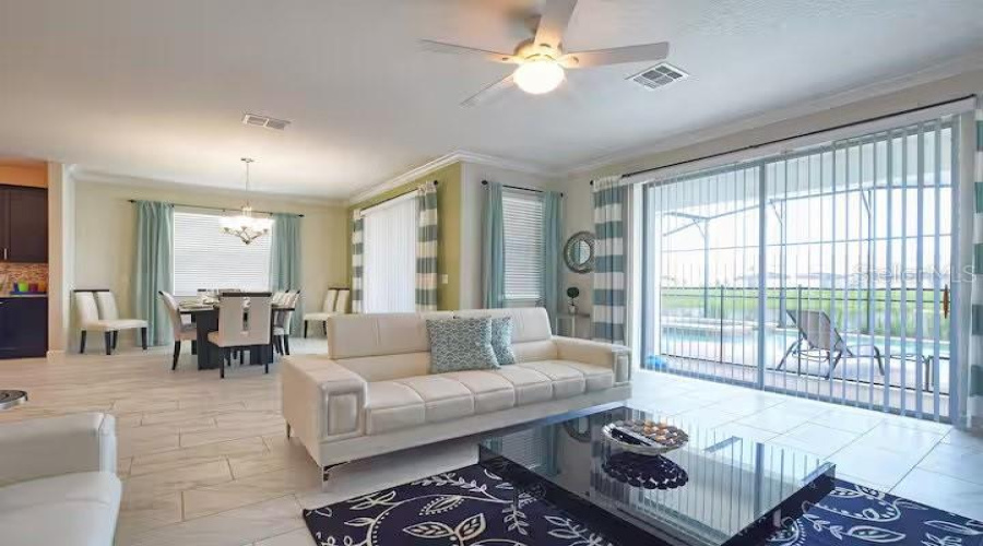 KISSIMMEE, Florida 34746, 6 Bedrooms Bedrooms, ,5 BathroomsBathrooms,Residential,For Sale,KINGS CASTLE,0,MFRO6369736