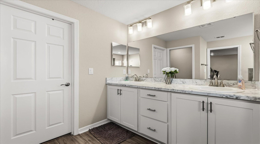 DAVENPORT, Florida 33837, 4 Bedrooms Bedrooms, ,2 BathroomsBathrooms,Residential,For Sale,EUCALYPTUS,0,MFRO6370126