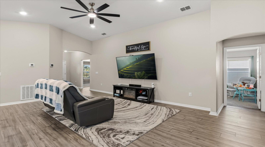 DAVENPORT, Florida 33837, 4 Bedrooms Bedrooms, ,2 BathroomsBathrooms,Residential,For Sale,EUCALYPTUS,0,MFRO6370126