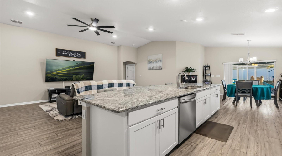 DAVENPORT, Florida 33837, 4 Bedrooms Bedrooms, ,2 BathroomsBathrooms,Residential,For Sale,EUCALYPTUS,0,MFRO6370126