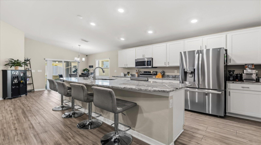 DAVENPORT, Florida 33837, 4 Bedrooms Bedrooms, ,2 BathroomsBathrooms,Residential,For Sale,EUCALYPTUS,0,MFRO6370126