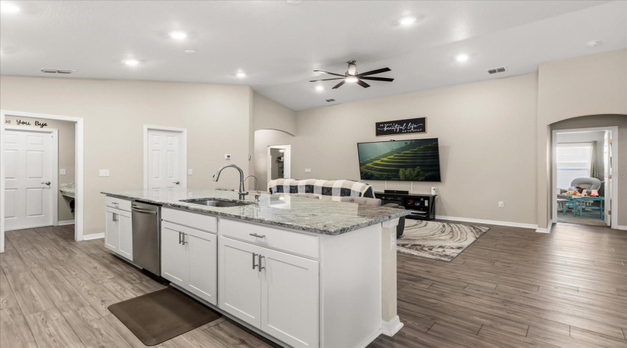 DAVENPORT, Florida 33837, 4 Bedrooms Bedrooms, ,2 BathroomsBathrooms,Residential,For Sale,EUCALYPTUS,0,MFRO6370126