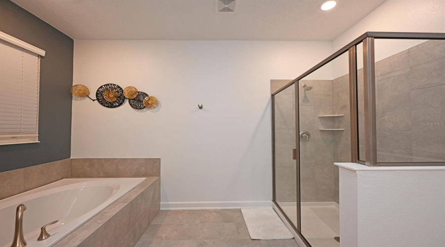 KISSIMMEE, Florida 34746, 8 Bedrooms Bedrooms, ,5 BathroomsBathrooms,Residential,For Sale,PENELOPE,0,MFRO6370455