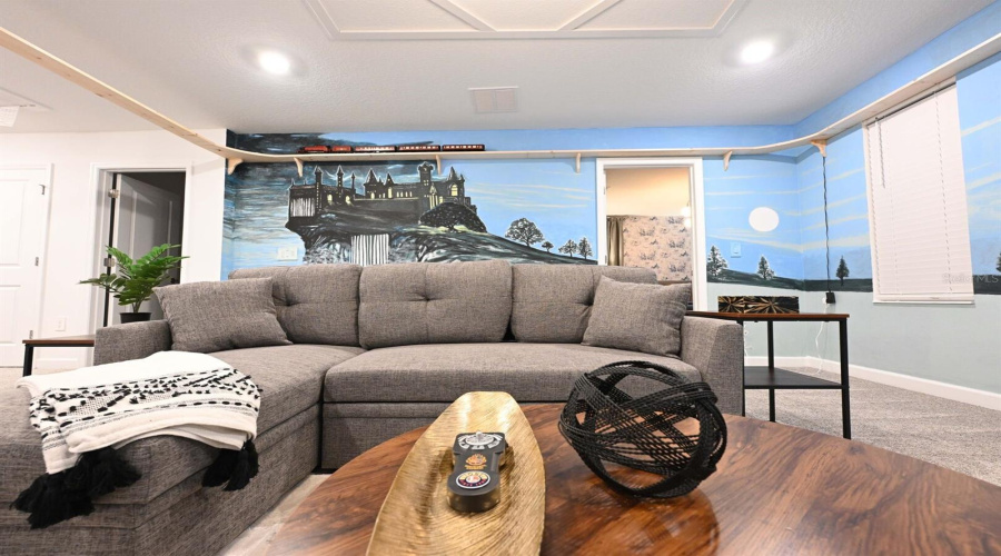 KISSIMMEE, Florida 34746, 8 Bedrooms Bedrooms, ,5 BathroomsBathrooms,Residential,For Sale,PENELOPE,0,MFRO6370455