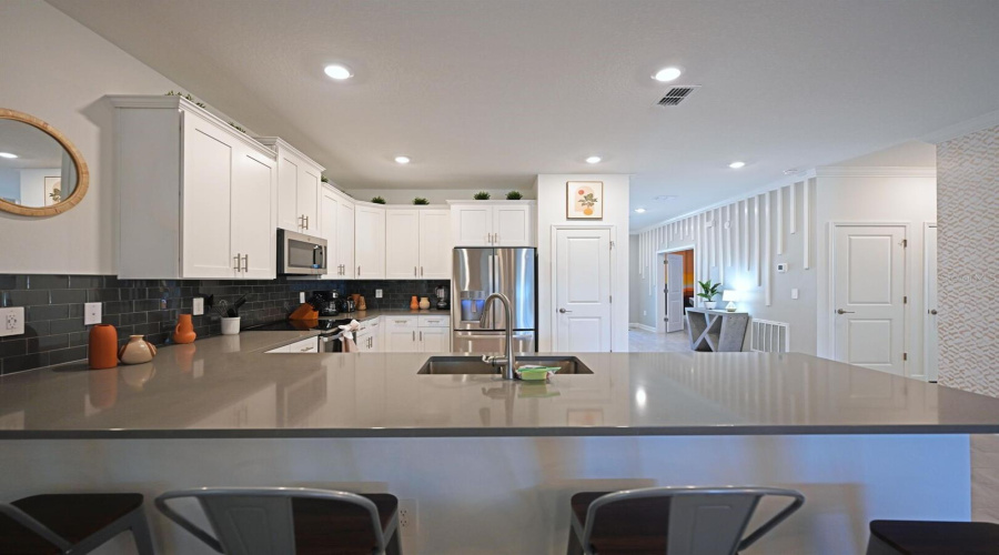 KISSIMMEE, Florida 34746, 8 Bedrooms Bedrooms, ,5 BathroomsBathrooms,Residential,For Sale,PARAGRAPH,0,MFRO6370464