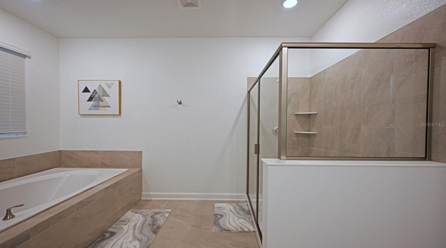 KISSIMMEE, Florida 34746, 8 Bedrooms Bedrooms, ,5 BathroomsBathrooms,Residential,For Sale,PARAGRAPH,0,MFRO6370464