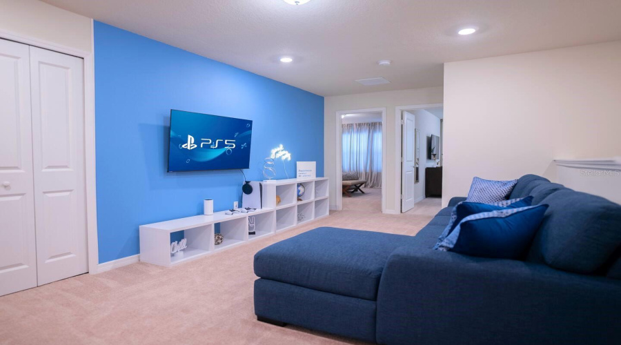 DAVENPORT, Florida 33897, 5 Bedrooms Bedrooms, ,4 BathroomsBathrooms,Residential,For Sale,LANA,0,MFRO6291769