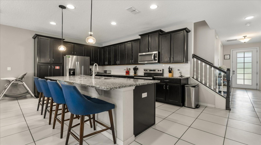 KISSIMMEE, Florida 34747, 5 Bedrooms Bedrooms, ,4 BathroomsBathrooms,Residential,For Sale,CAREY PALM CIR,0,MFRO6320571