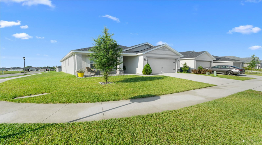 DAVENPORT, Florida 33837, 4 Bedrooms Bedrooms, ,2 BathroomsBathrooms,Residential,For Sale,FLEUR,0,MFRS5127360