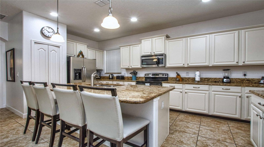 KISSIMMEE, Florida 34747, 5 Bedrooms Bedrooms, ,5 BathroomsBathrooms,Residential,For Sale,CUBAN PALM,0,MFRS5122762