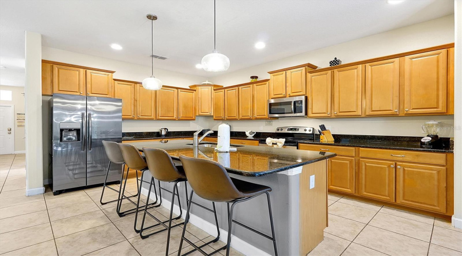 KISSIMMEE, Florida 34747, 6 Bedrooms Bedrooms, ,5 BathroomsBathrooms,Residential,For Sale,CANDY PALM,0,MFRS5124097