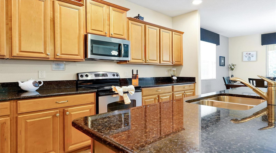 KISSIMMEE, Florida 34747, 6 Bedrooms Bedrooms, ,5 BathroomsBathrooms,Residential,For Sale,CANDY PALM,0,MFRS5124097