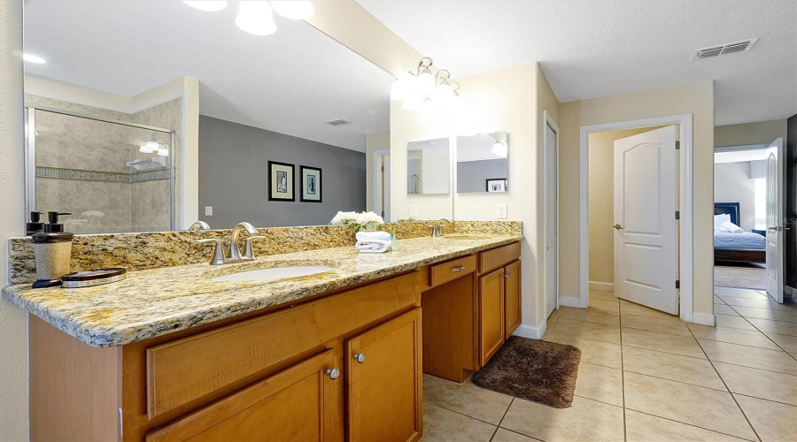 KISSIMMEE, Florida 34747, 6 Bedrooms Bedrooms, ,5 BathroomsBathrooms,Residential,For Sale,CANDY PALM,0,MFRS5124097