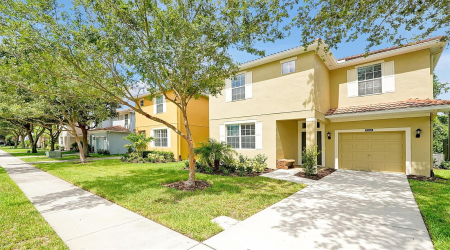 KISSIMMEE, Florida 34747, 6 Bedrooms Bedrooms, ,5 BathroomsBathrooms,Residential,For Sale,CANDY PALM,0,MFRS5124097