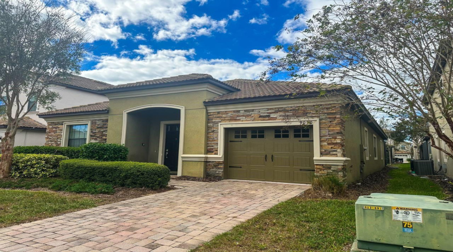 DAVENPORT, Florida 33896, 4 Bedrooms Bedrooms, ,3 BathroomsBathrooms,Residential,For Sale,SHADOW MOUNTAIN,0,MFRO6255749