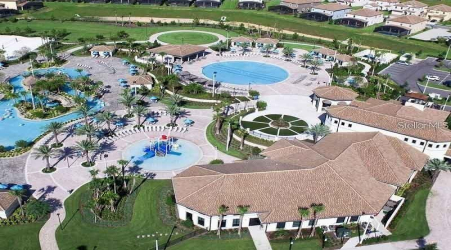 DAVENPORT, Florida 33896, 4 Bedrooms Bedrooms, ,3 BathroomsBathrooms,Residential,For Sale,SHADOW MOUNTAIN,0,MFRO6255749