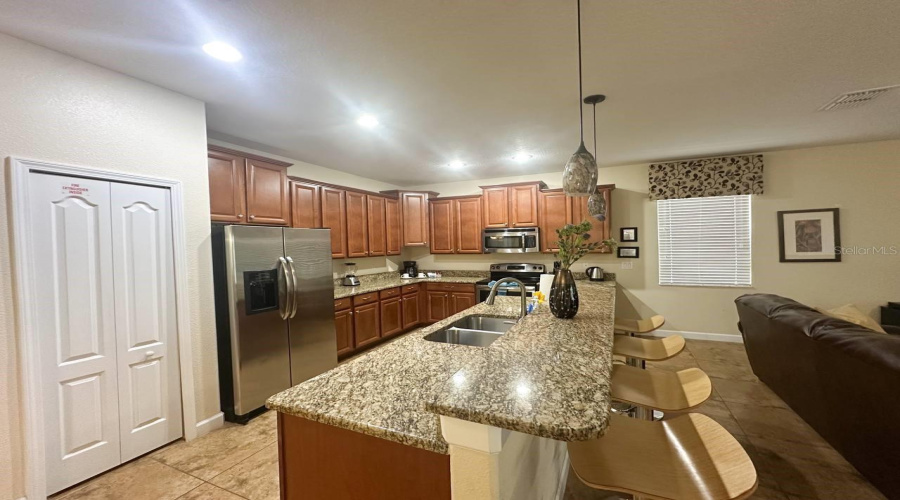 DAVENPORT, Florida 33896, 4 Bedrooms Bedrooms, ,3 BathroomsBathrooms,Residential,For Sale,SHADOW MOUNTAIN,0,MFRO6255749