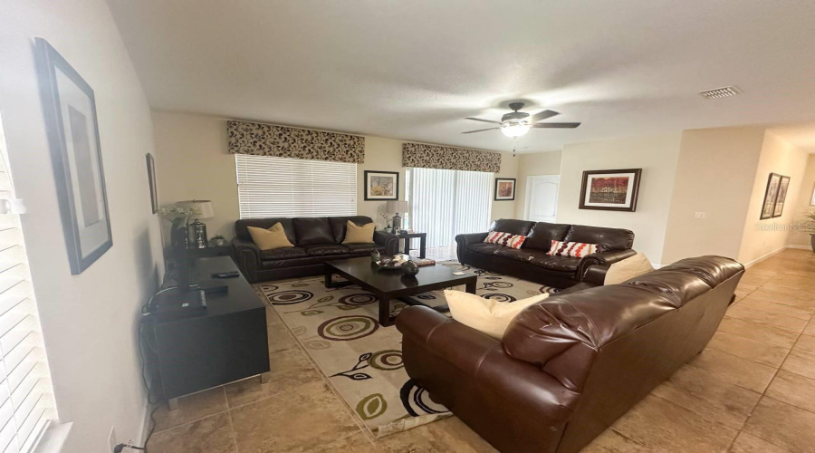 DAVENPORT, Florida 33896, 4 Bedrooms Bedrooms, ,3 BathroomsBathrooms,Residential,For Sale,SHADOW MOUNTAIN,0,MFRO6255749