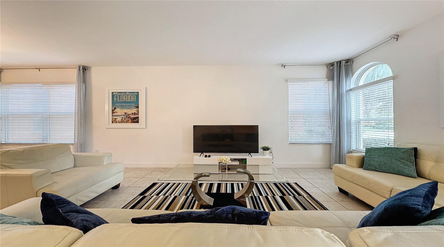 DAVENPORT, Florida 33837, 6 Bedrooms Bedrooms, ,5 BathroomsBathrooms,Residential,For Sale,ORANGE COSMOS,0,MFRS5140731