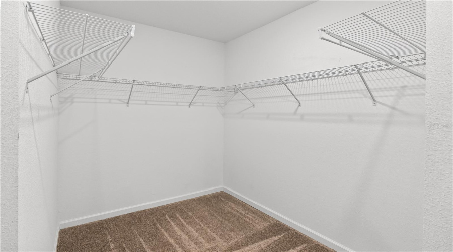 KISSIMMEE, Florida 34746, 5 Bedrooms Bedrooms, ,2 BathroomsBathrooms,Residential,For Sale,TWISTED TWIG,0,MFRS5140959