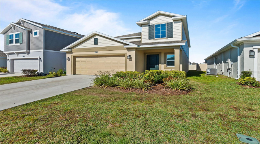 KISSIMMEE, Florida 34746, 5 Bedrooms Bedrooms, ,2 BathroomsBathrooms,Residential,For Sale,TWISTED TWIG,0,MFRS5140959