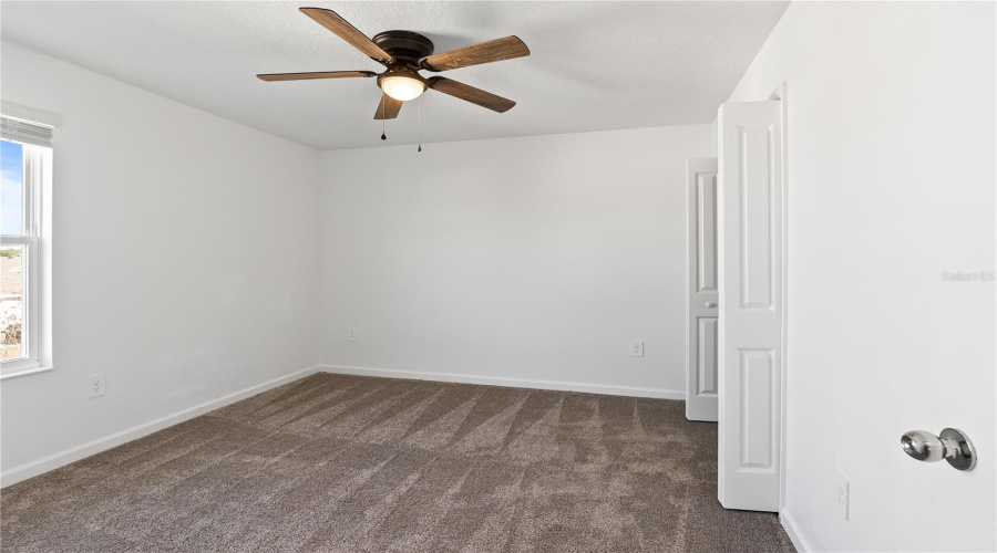 KISSIMMEE, Florida 34746, 5 Bedrooms Bedrooms, ,2 BathroomsBathrooms,Residential,For Sale,TWISTED TWIG,0,MFRS5140959