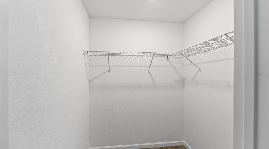 KISSIMMEE, Florida 34746, 5 Bedrooms Bedrooms, ,2 BathroomsBathrooms,Residential,For Sale,TWISTED TWIG,0,MFRS5140959